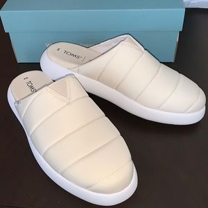 NWT TOMS Alpargata Mallow Mule- Natural Matte Color